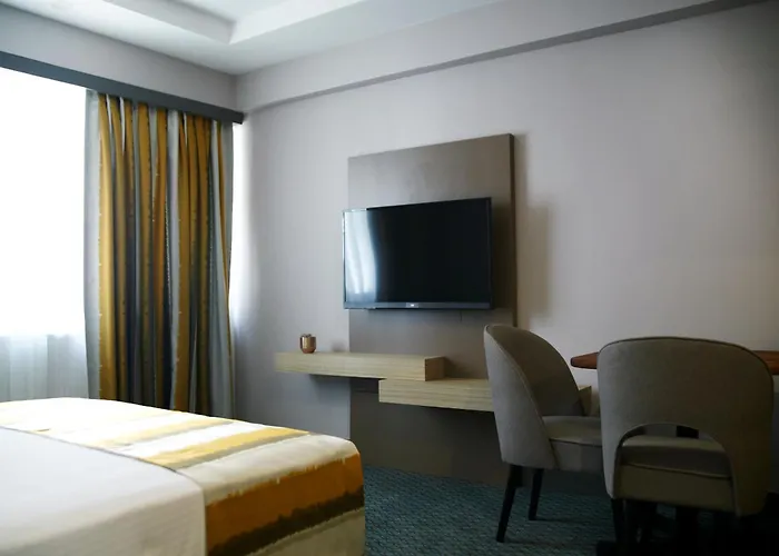 Tophane 4*